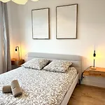 Le Jouon - Magnifique Maison De Ville Avec Jardin
